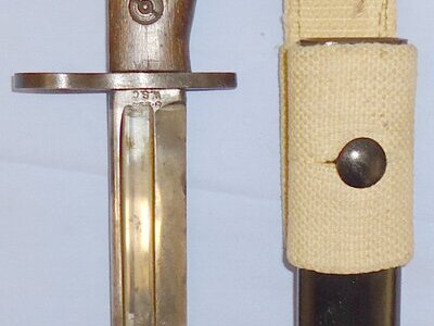 WWII British No5 (Jungle Carbine) Bayonet Scabbard and Webbing Frog. 21718. Bayonet