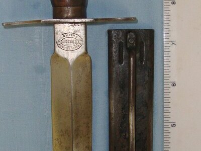 RARE**WW1 French Model 1916 ‘Coutellerie 31 Besset Thiers’ (Variant of \"The Avenger of 1870\") Fighting Knife & Scabbard. Sn 22162:2 Dagger