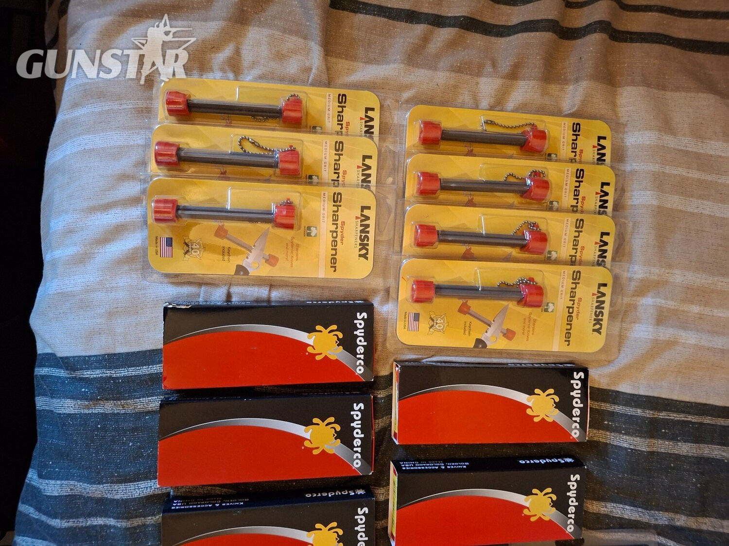  Spyderco Knive