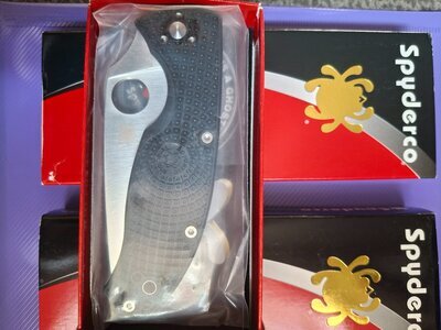Spyderco Knive