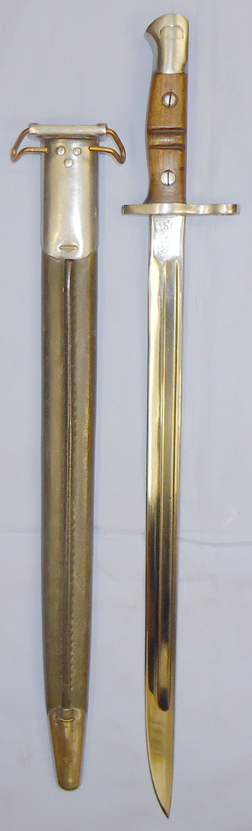  Excellent/WWI British ‘P13’ Mk1 Parade Sword Bayonet and Grafton & Knight Scabbard. 22426:7 Bayonet