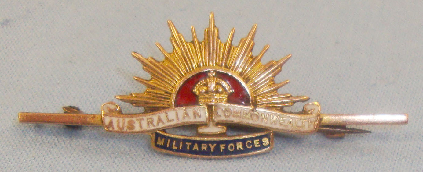Hallmarked 9ct Gold* Australian ‘Rising Sun’ Hat Badge. BA 433. Hallmarked 9ct Gold* Australian ‘Rising Sun’ Hat Badge. BA 433. Antique & Militaria