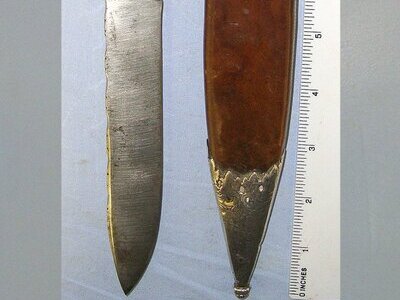 RARE**UNUSUAL**ALL SURGICAL STEEL**Victorian Thornhill (London, Cutler to The Queen & The Prince & Princess Of Wales) Bowie / Hunting Knife With Fold Out Muti Tools, Tool Inserts, Silver Bolsters & Original Leather Scabbard With Silver Chape. Sn 23144 Hunting Knive