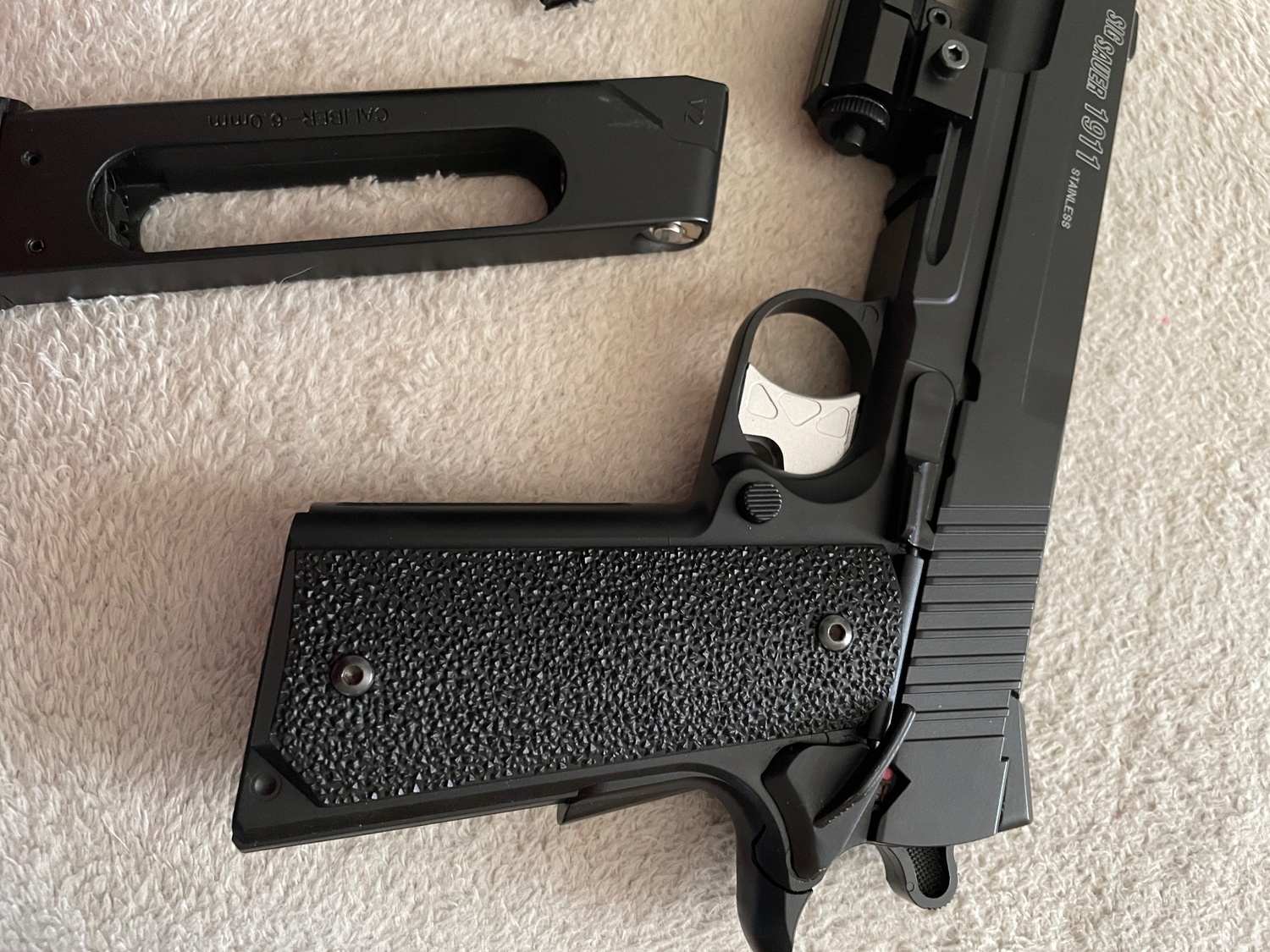  Sig Sauer 1911 (Taiwan) Sig Sauer 1911, 6.00mm. 1,0 J Maxi 6 mm