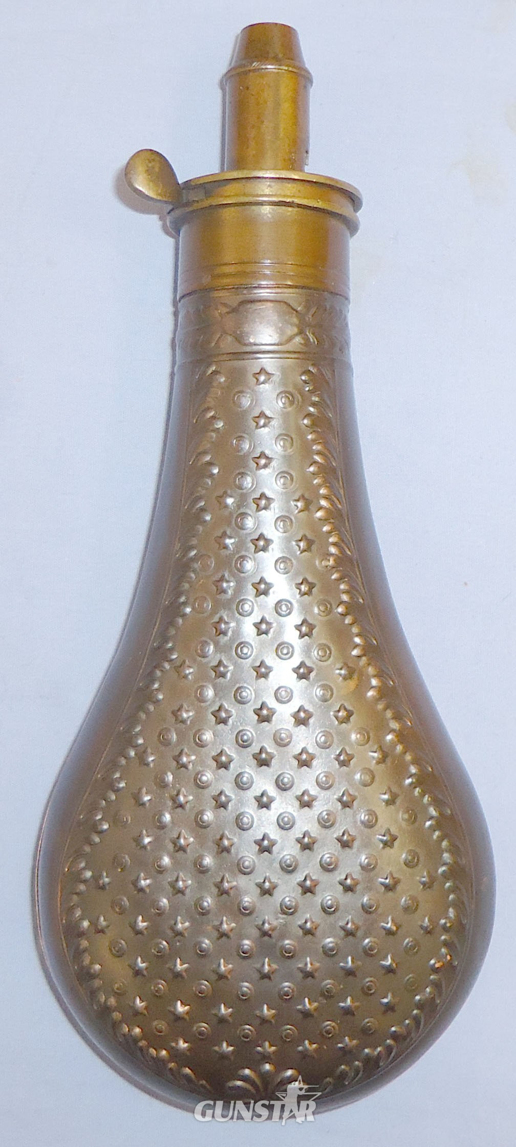 19th Century Gun Size Embossed Fluted Motif Design Copper Black Powder Flask with Sprung Brass Nozzle Charger. 22490:7 19th Century Gun Size Embossed Fluted Motif Design Copper Black Powder Flask with Sprung Brass Nozzle Charger. 22490:7 Other Accessory in 