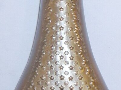 19th Century Gun Size Embossed Fluted Motif Design Copper Black Powder Flask with Sprung Brass Nozzle Charger. 22490:7 19th Century Gun Size Embossed Fluted Motif Design Copper Black Powder Flask with Sprung Brass Nozzle Charger. 22490:7 Other Accessory