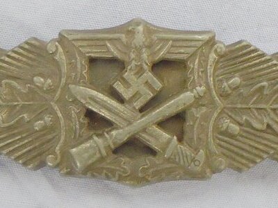 1st Pattern WWII German Close Combat Clasp ‘Nahkampfspange’ Bronze Class. N 146. 1st Pattern WWII German Close Combat Clasp ‘Nahkampfspange’ Bronze Class. N 146.  Antique & Militaria