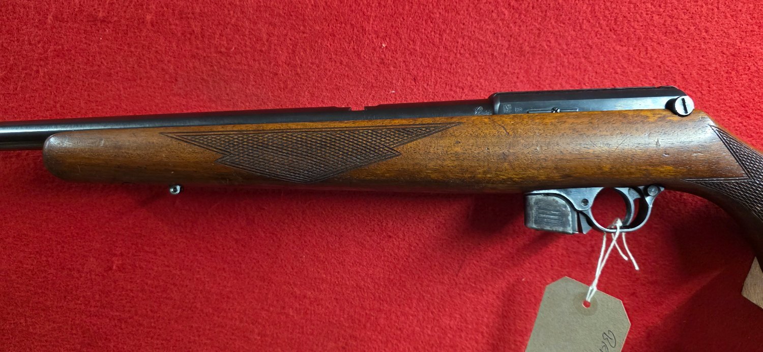 BRNO 581 S/Auto Semi-Auto .22 RF Rifle - {CATEGORY}