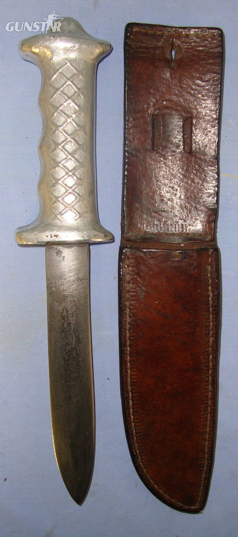 RARE**ORIGINAL** WW1 / WW2 Alloy Hilt New Zealand Army Fighting Knife With Original Scabbard. Sn 22673 Knive in 