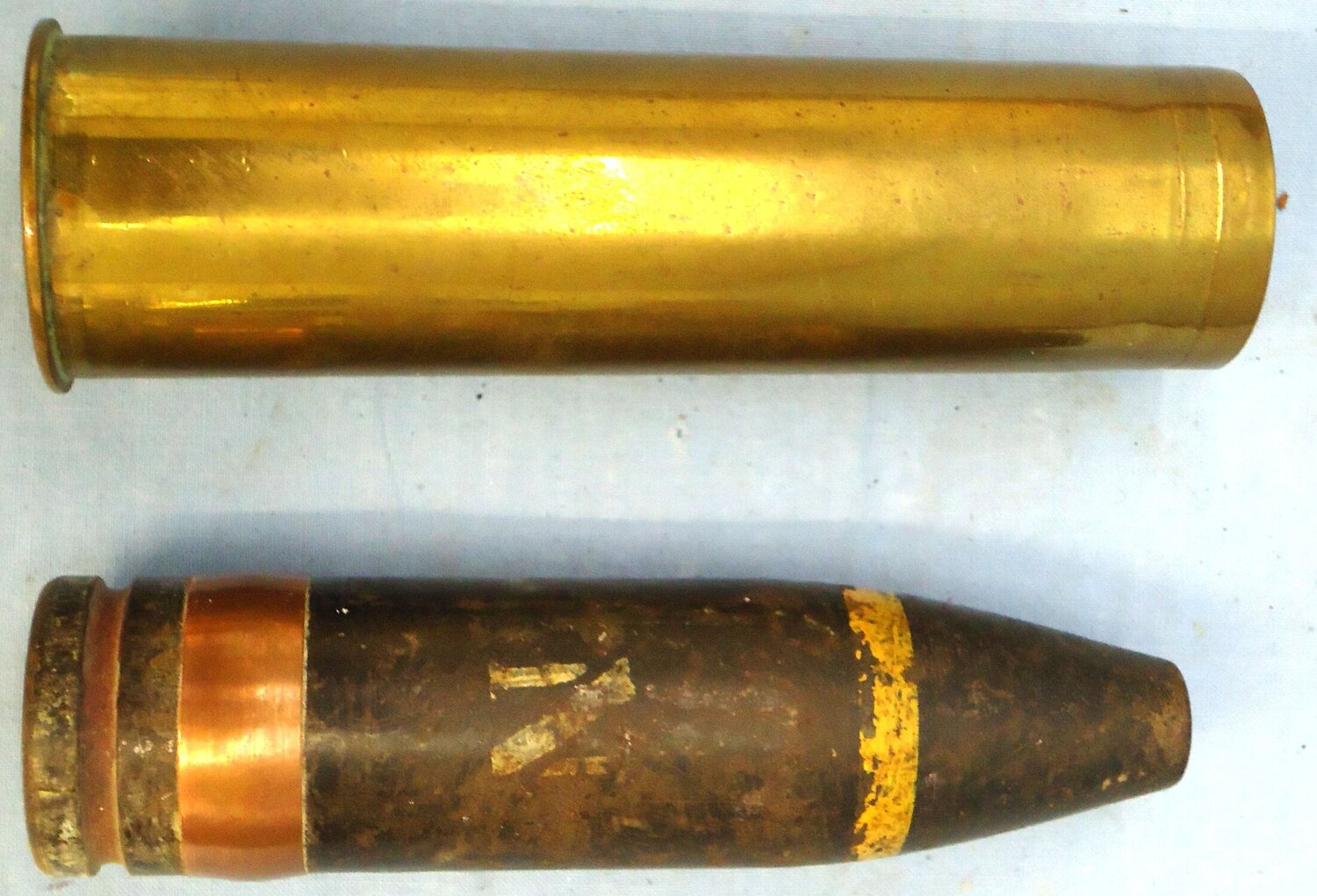 INERT DEACTIVATED. British, WW2, 1944 Dated 2Pr Mark VIII, H.V.Pom Pom (40 x 158R) Practice Round. - O 2084 INERT DEACTIVATED. British, WW2, 1944 Dated 2Pr Mark VIII, H.V.Pom Pom (40 x 158R) Practice Round. - O 2084  Other Ammunition - {CATEGORY}