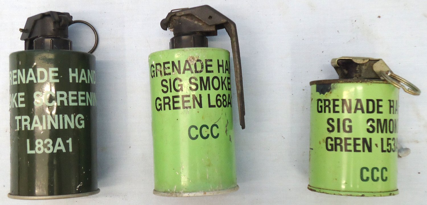 INERT DEACTIVATED. Set of 3 British Green Smoke Grenades. - O 2269 INERT DEACTIVATED. Set of 3 British Green Smoke Grenades. - O 2269  Other Ammunition