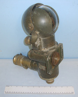 WW2 Era Italian Field Artillery Brass Gun Sight With Hinged Lens Visor Protector Cover. Sight & Optic