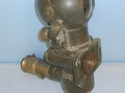 WW2 Era Italian Field Artillery Brass Gun Sight With Hinged Lens Visor Protector Cover. Sight & Optic