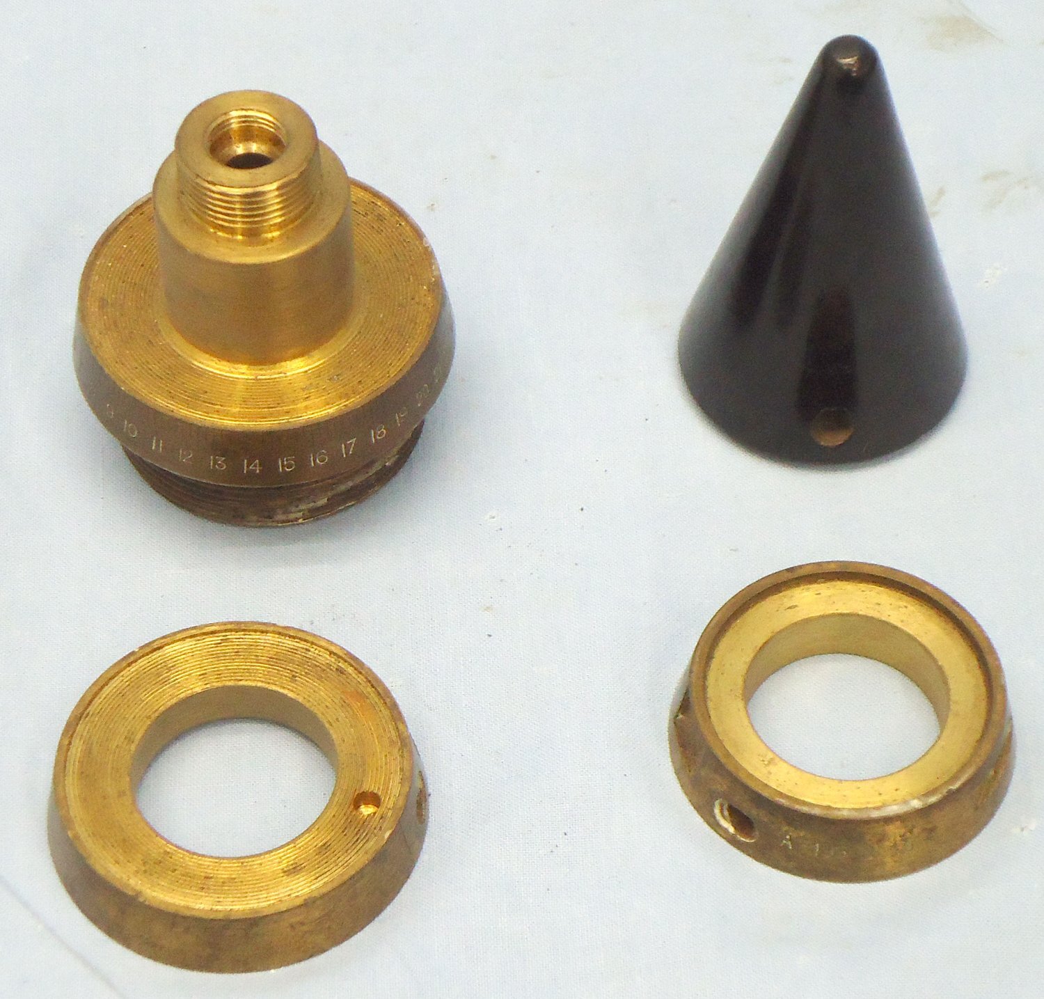 INERT DEACTIVATED. British, WW2, Strippable, No 199 Mk IV Time Fuze For The British 3.7 Inch Anti-aircraft Gun. - 22326:2 INERT DEACTIVATED. British, WW2, Strippable, No 199 Mk IV Time Fuze For The British 3.7 Inch Anti-aircraft Gun. - 22326:2  Other Ammunition 