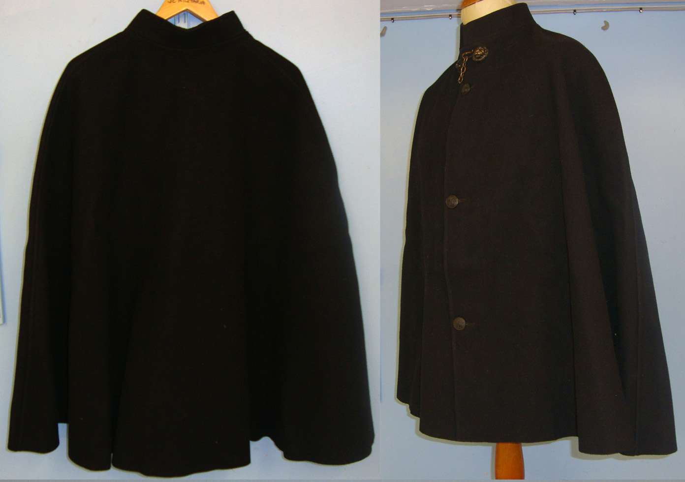  C1920’s Ulster Special Constabulary (USC) Heavy Blue Serge Wool Police Special Constable’s & Sergeants Cape With Brass Lion’s Head Bosses Brass Link Neck Chain & ‘USC’ Combined Monogram Horn Buttons Buy Jas Grove & Sons Halesowen. POL 358   Antique & Militaria
