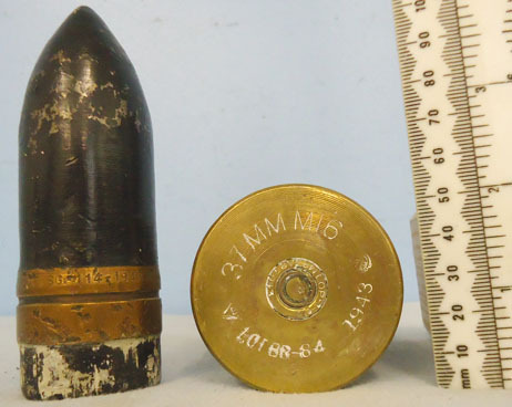 INERT DEACTIVATED. WW2 1943 Dated, Unfired American 37mm M16 (37 x 222R), AP/T ( INERT DEACTIVATED. WW2 1943 Dated, Unfired American 37mm M16 (37 x 222R), AP/T ( Antique & Militaria