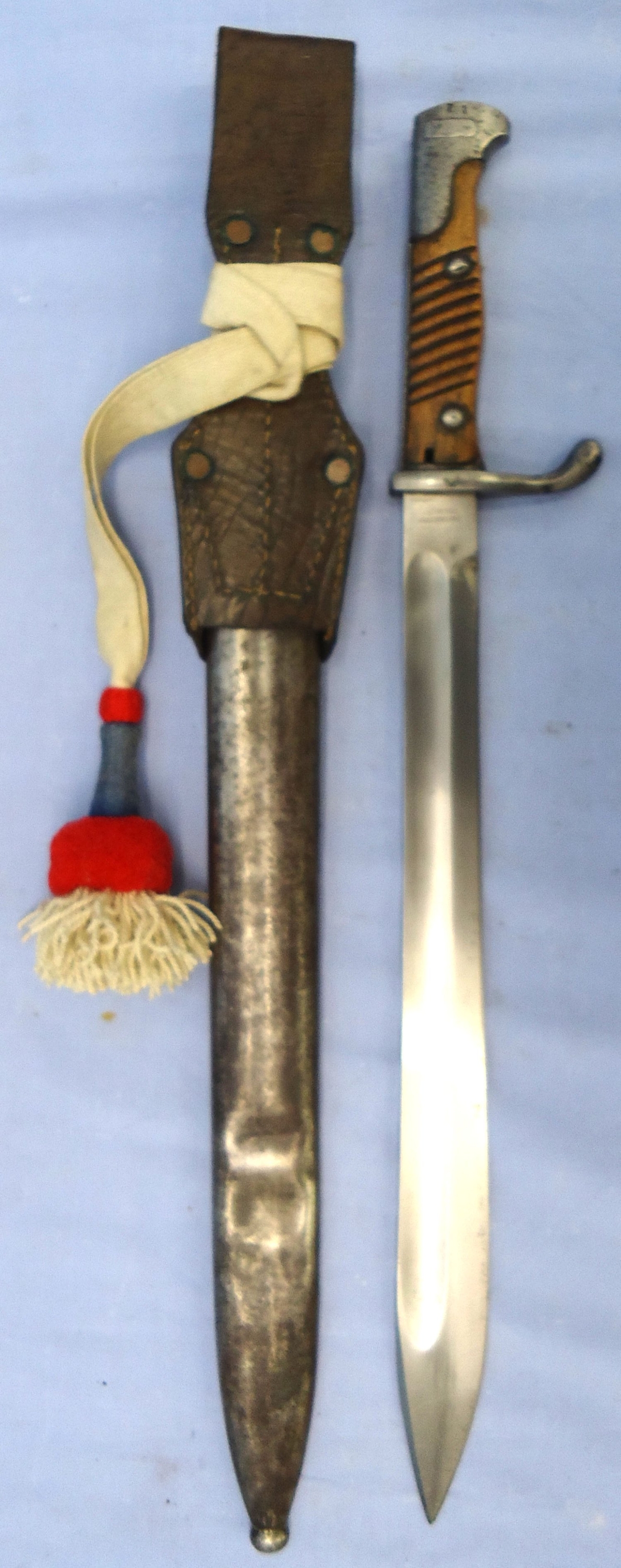 WW1, 1915 Dated, Imperial German E & F Horster Solingen, Pattern 98/05 Butcher Bayonet With Hessian Cord, Tasselled Knot & Leather Frog. Sn 23478:1 Bayonet