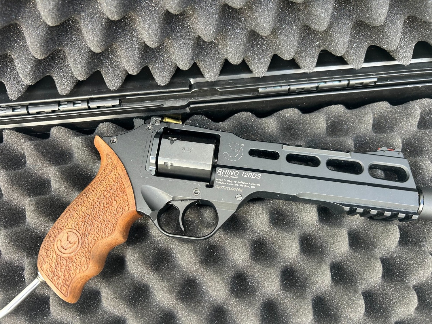 Chiappa Rhino Revolver black 120 DS .357 Long Barrel