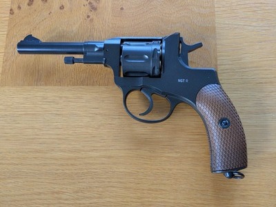 Gletcher Gletcher NGT R (Nagant 1895) Pistol CO2 powered .177 Pellet Firing 4.5mm