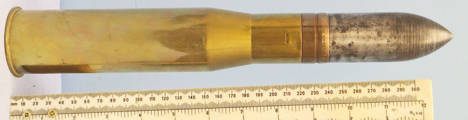 INERT DEACTIVATED. WW2, Unfired, 1942 Dated, American 37mm M16 (37 x 222R), AP/T (Armour Piercing /Trace) Tank/ Anti-Tank Gun Round. - O 2103 American 37mm M16 (37 x 222R), AP/T (Armour Piercing /Trace) Tank/ Anti-Tank Gun Round. - O 2103  Other Ammunition - {CATEGORY} in 