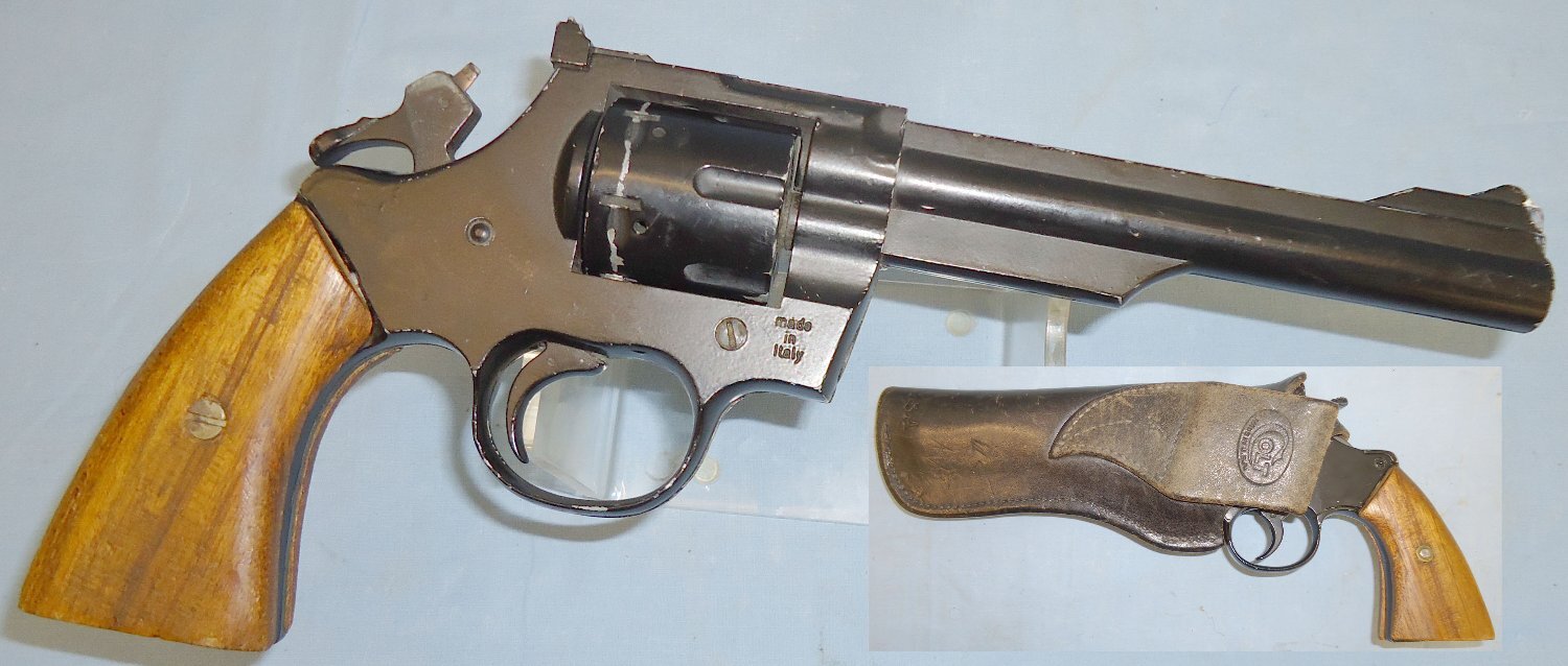  Italian Made .22 Blank Firing Replica .44 Magnum Pistol with Colt Faux Basketweave Leather Holster. MISC 1005. Italian Made .22 Blank Firing Replica .44 Magnum Pistol with Colt Faux Basketweave Leather Holster. MISC 1005.  .22 Revolver