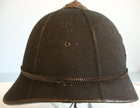  WW2 Era Pre 1953 Warwickshire Police Male Constable\'s/ Sergeant\'s 6 Panel Helmet With King\'s Crown Helmet Plate & Chin Strap. Sn 10273 WW2 Era Pre 1953 Warwickshire Police Male Constable\'s/ Sergeant\'s 6 Panel Helmet With King\'s Crown Helmet Plate & Chin Strap. Sn 10273 Clothing