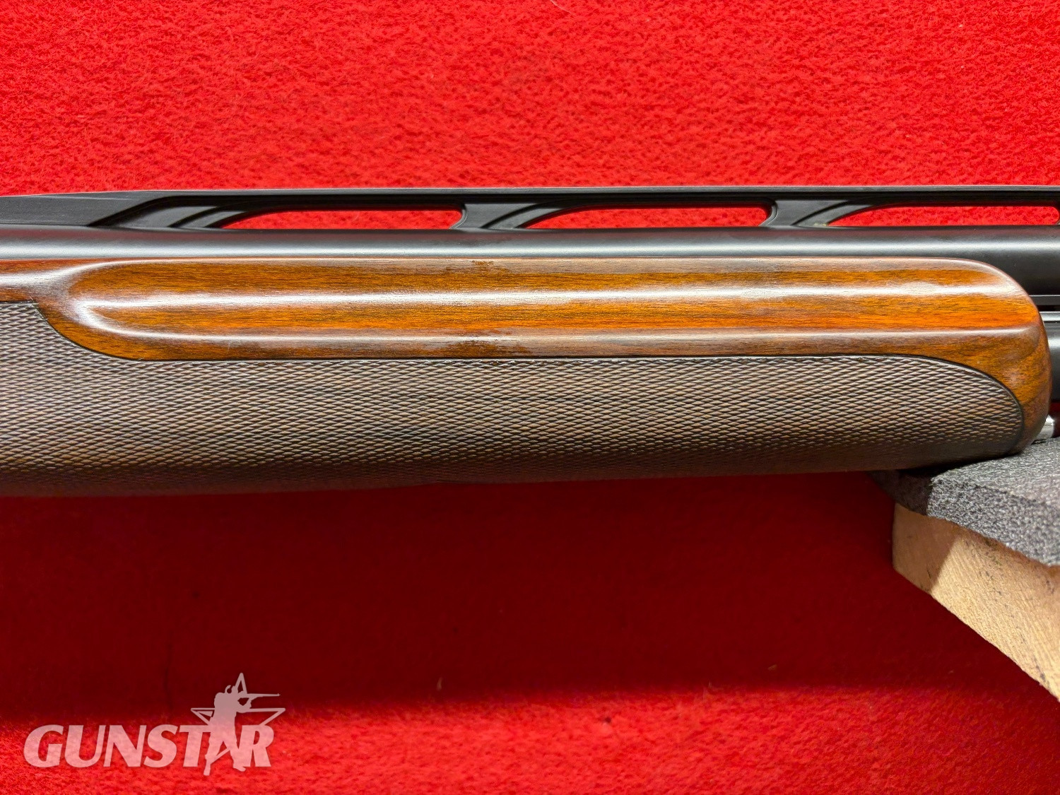 Caesar Guerini Invictus 1 Over and Under 12 Bore/gauge - {CATEGORY} in 