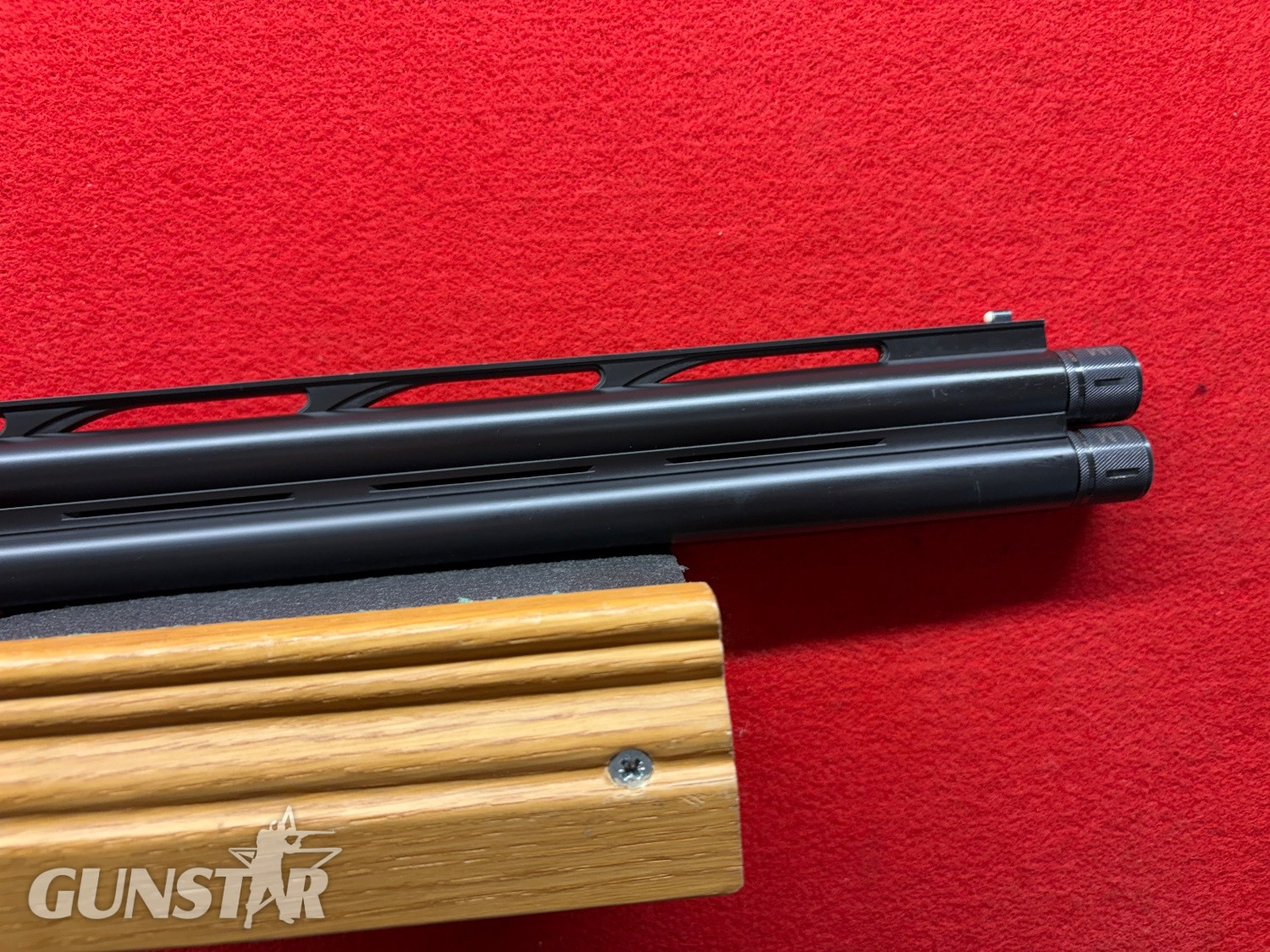 Caesar Guerini Invictus 1 Over and Under 12 Bore/gauge 