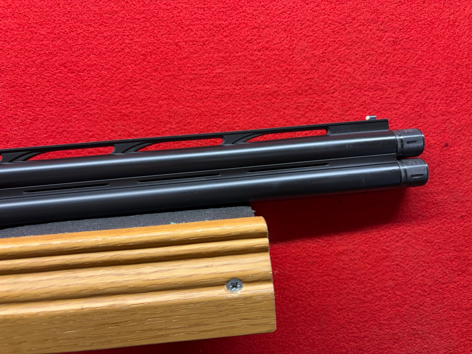 Caesar Guerini Invictus 1 Over and Under 12 Bore/gauge 