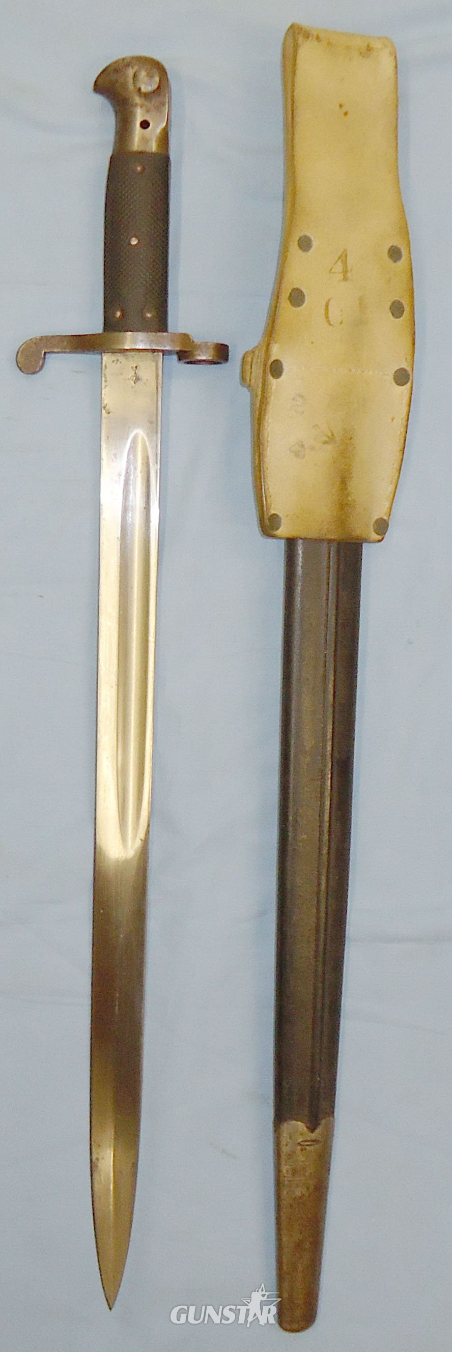  British MkI Enfield Pattern 1887 Martini Sword Bayonet with Buff Frog and Scabbard. 22100. Bayonet