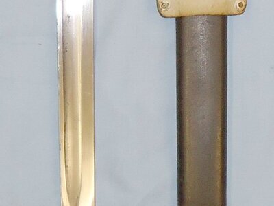 British MkI Enfield Pattern 1887 Martini Sword Bayonet with Buff Frog and Scabbard. 22100. Bayonet