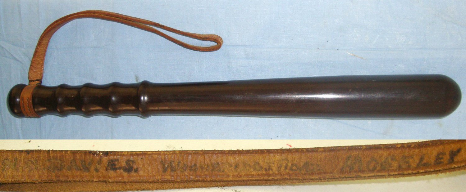  Antique & Militaria