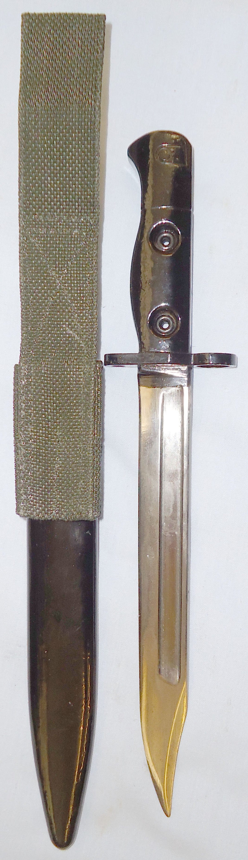  British L1A3 Knife Bayonet for the FAL Rifle No.5 Scabbard & Webbing Frog. BAYO 451. Bayonet