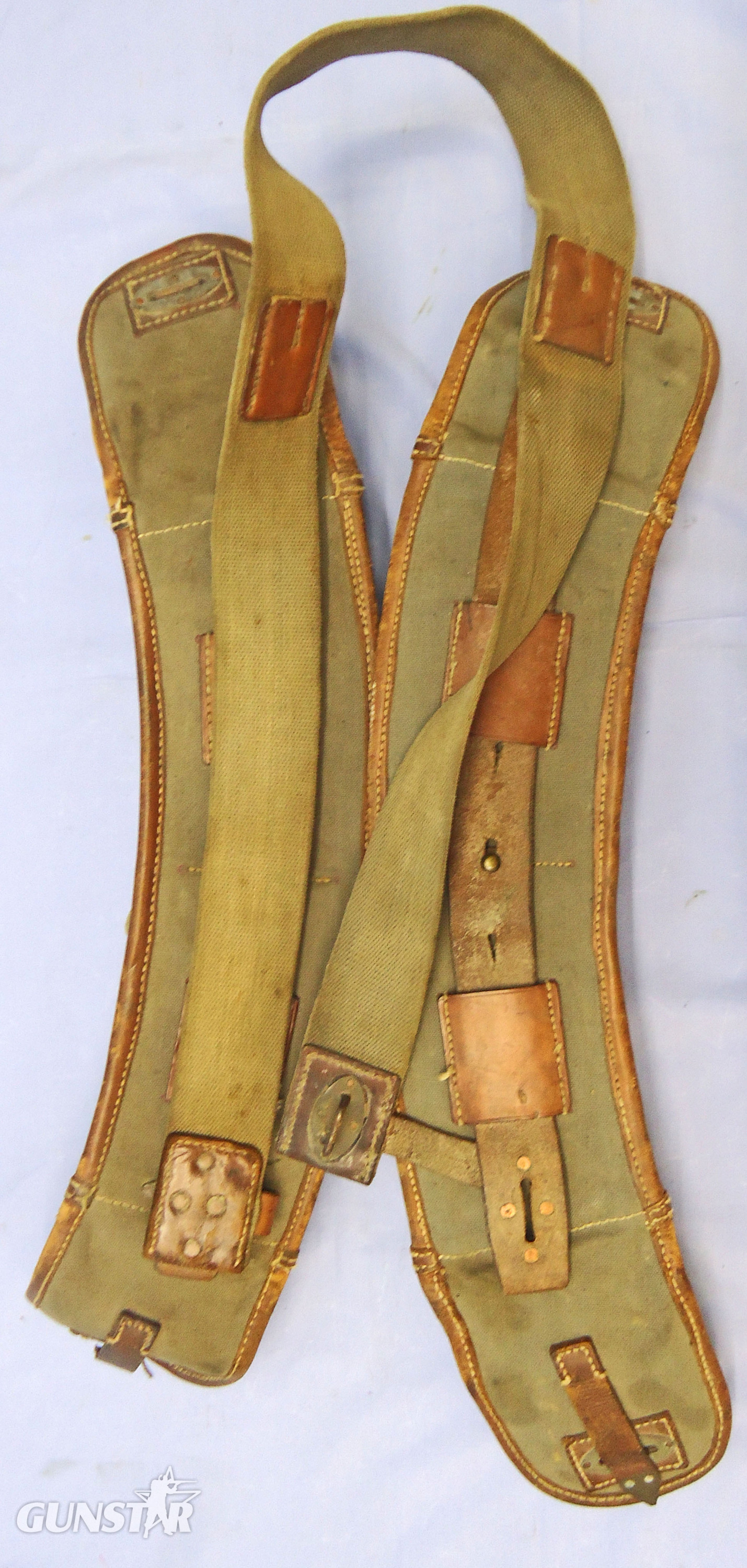 German, WW2, 1938 Dated, Twin Bandoleer of 8 x MG13 25 Round Magazines. - L 261 German, WW2, 1938 Dated, Twin Bandoleer of 8 x MG13 25 Round Magazines. - L 261 Other Accessory - {CATEGORY}