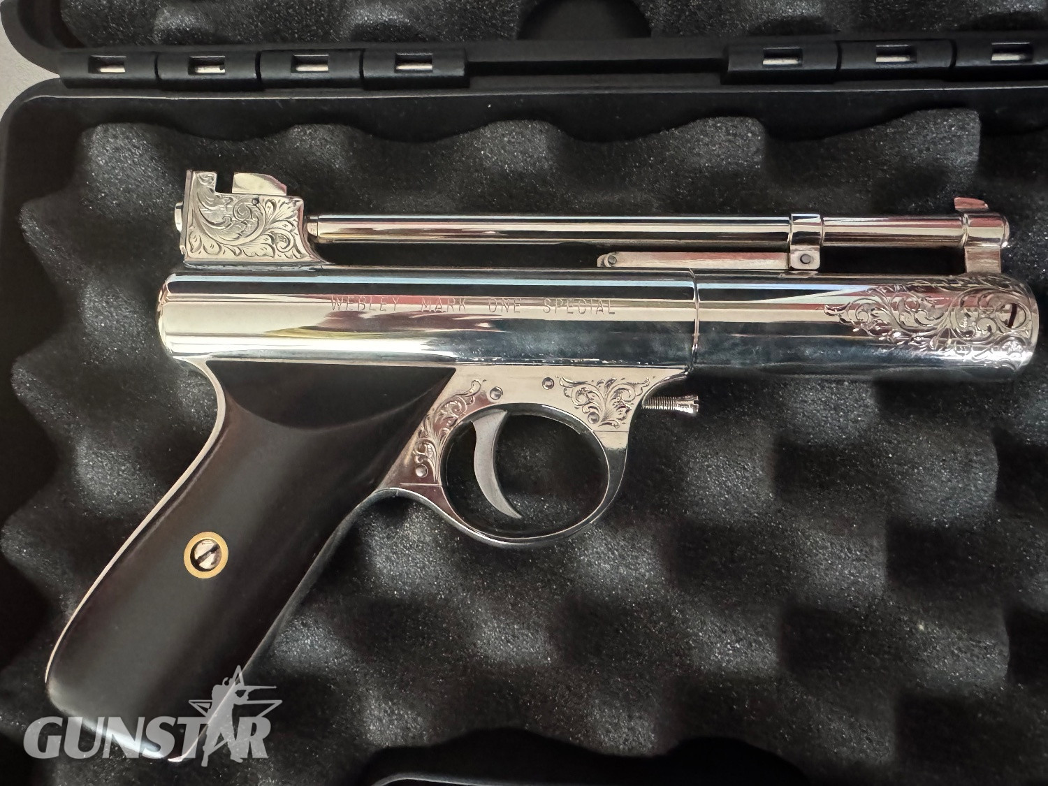 Webley mark one special in .177 in Nickel plate . ENGRAVED. Don Blocksidge Mk 1 special .177 in 