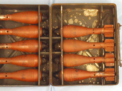 Metal Ammunition carrier containing 10 Near Mint German 5 cm, Mortar Rounds. Metal Ammunition carrier containing 10 Near Mint German 5 cm, Mortar Rounds. Antique & Militaria