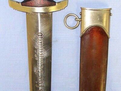EARLY PRODUCTION**Nazi German 1933 Pattern SA Dagger With Motto Etched Blade By August Bickel Steinbach Hallenberg (Rarity 4) To ‘Fr’ (SA Group Franken Nuremberg) & Scabbard. Sn 23484:43 Knive