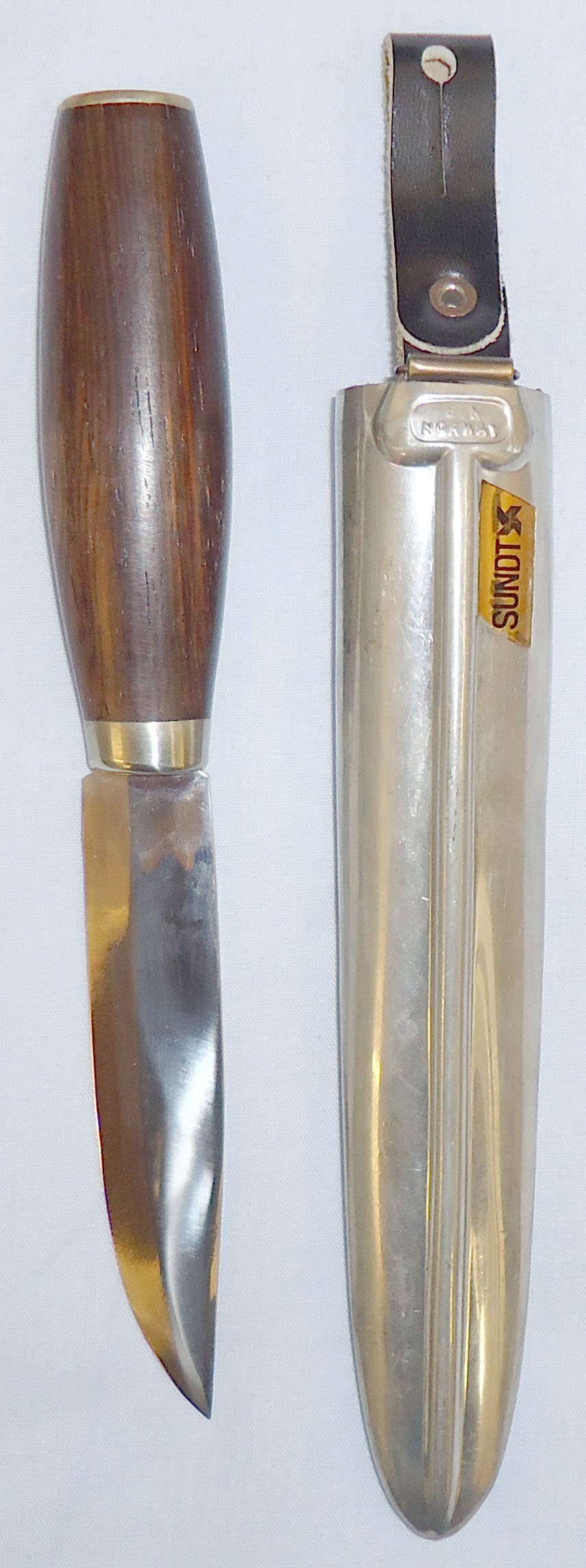  Norwegian Helle Fabrikker Hunting / Fishing Knife and Open Top Ornate Metal Scabbard. 15908:3. Hunting Knive