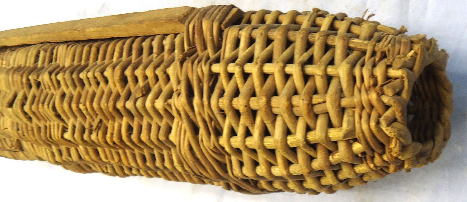 {CATEGORY} - Original, WW1, French Artillery Wicker Ammunition Carrier for 75mm Field Gun Ammunition used by the French Army during WW1 to carry Ammunition to the Guns. O 2410 Original, WW1, French Artillery Wicker Ammunition Carrier for 75mm Field Gun Ammunition used by the French Army during WW1 to carry Ammunition to the Guns. O 2410 Various Other Ammunition