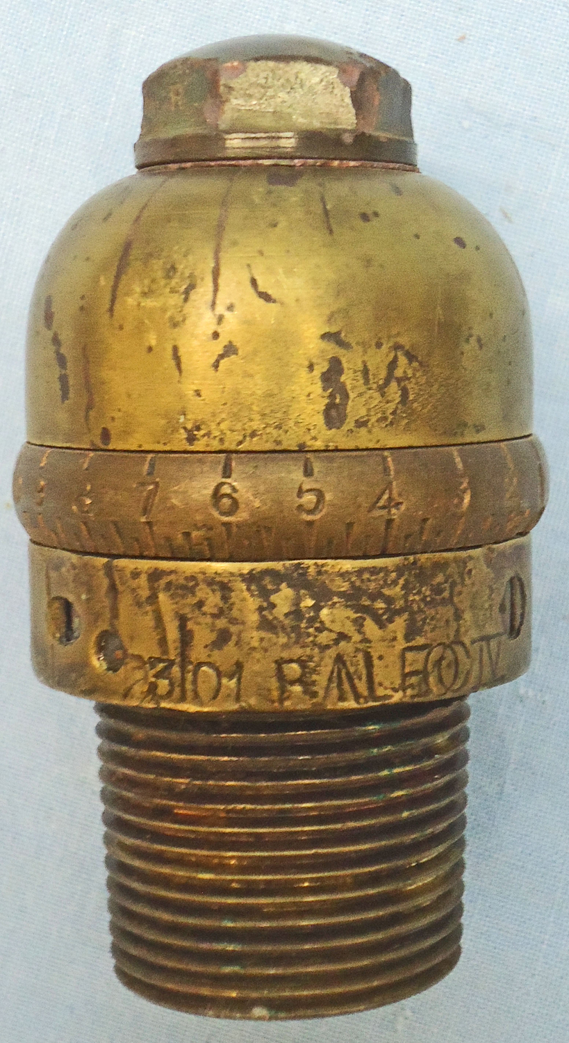 {CATEGORY} - INERT DEACTIVATED. Rare British Boer War Period 1900 Dated 15 Pounder Mark V, Breach Loading Horse Field Gun Shrapnel Shell. - O 1954 INERT DEACTIVATED. Rare British Boer War Period 1900 Dated 15 Pounder Mark V, Breach Loading Horse Field Gun Shrapnel Shell. - O 1954  Other Ammunition