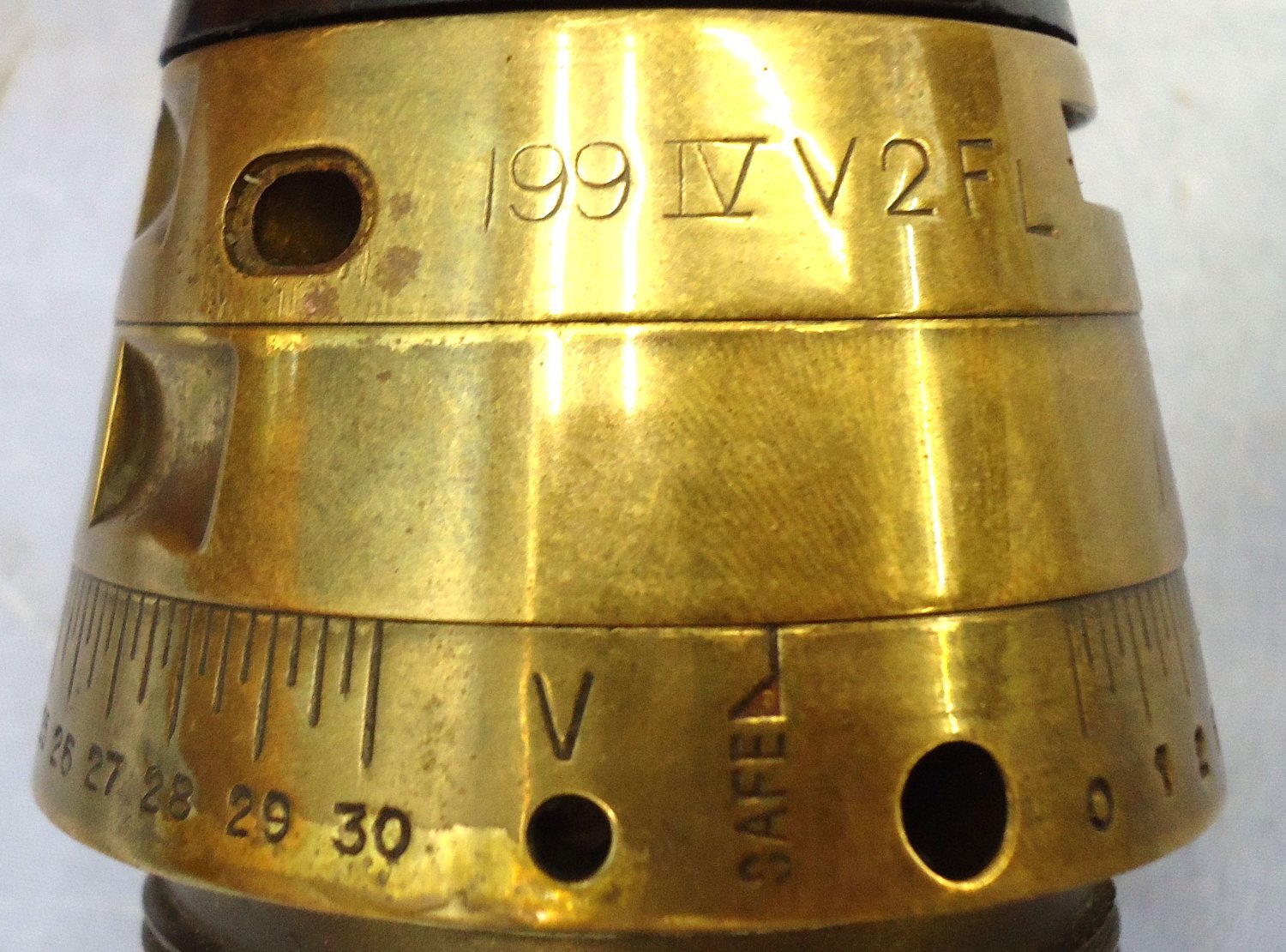 INERT DEACTIVATED. **MINT** British, WW2, Strippable, No 199 Mk IV Time Fuze for the British 3.7 Inch Anti-aircraft Gun. O 2411 INERT DEACTIVATED. **MINT** British, WW2, Strippable, No 199 Mk IV Time Fuze for the British 3.7 Inch Anti-aircraft Gun. O 2411 Various Other Ammunition 