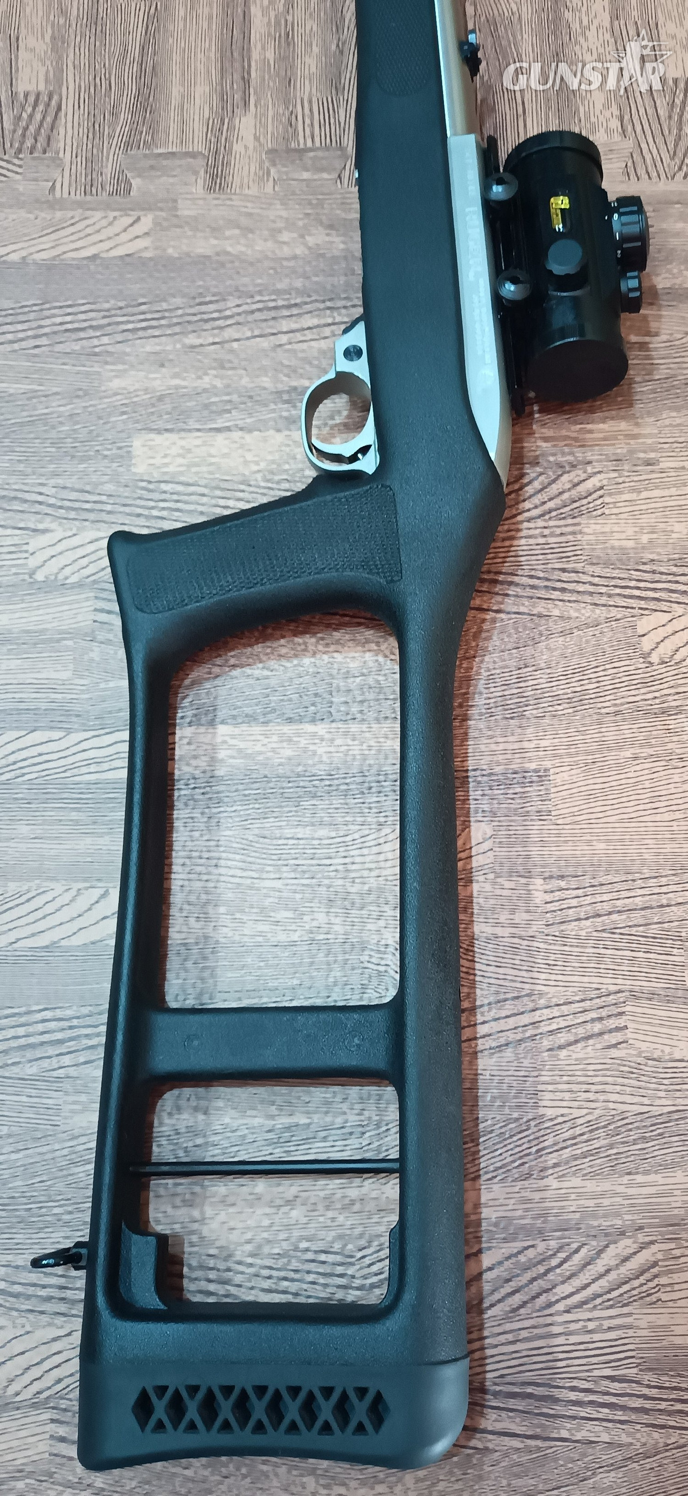  Ruger 10/22 Semi-Auto .22 Long Rifle (.22 LR) Rifle