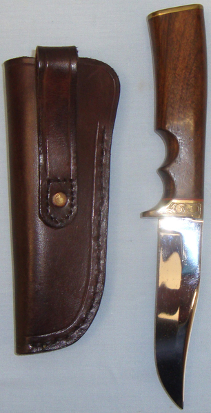  Wostenholm I*XL Hunting Knife with Leather Sheath. ED 2486 Hunting Knive
