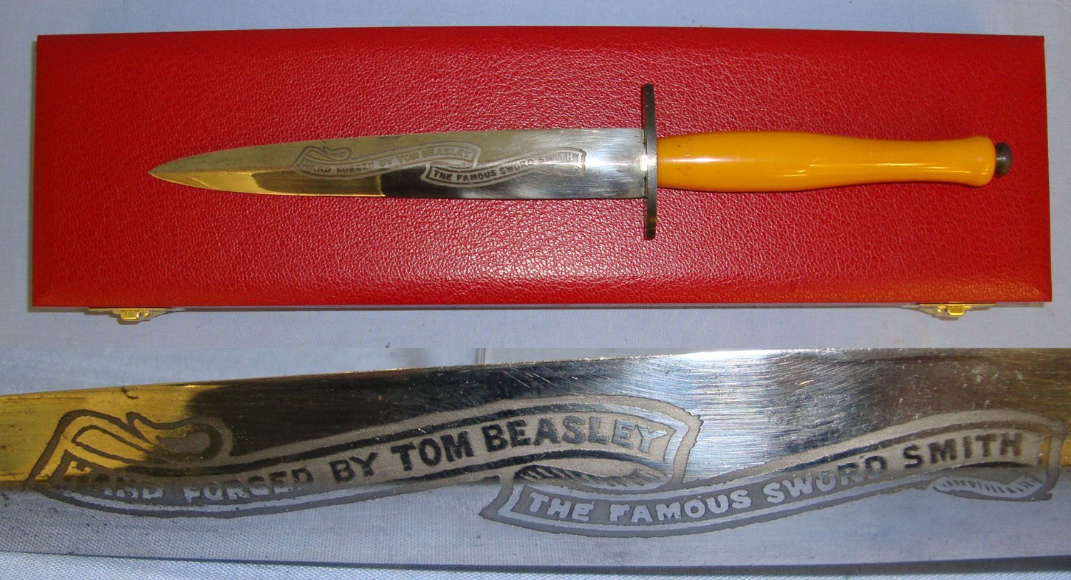 CASED**MINT**RARE**C1948 2 PANEL VERSION**Wilkinson Sword, ‘Hand Forged By Tom Beasley The Famous Sword Smith’ Fairbairn Sykes FS Fighting Knife With Correct 2 Etched & Blued Panels Hand Drawn Blade. Sn 19917:8 Knive