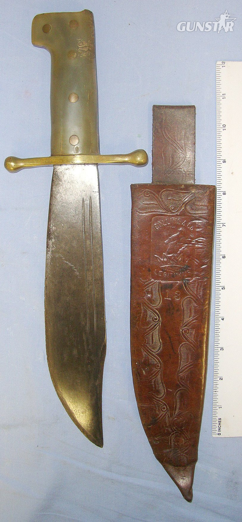 MATCHING**WW2 U.S.M.C. Collins & Co Legitimus No.18 V-44 Combat / Survival Bowie Knife With 2 Tone (Green & Tortoise Shell Hue) Polished Horn Scales & Collins & Co Legitimus No.18 Scabbard. Sn 23098 Knive in 