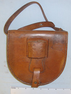 **MINT UNISSUED** WW1 Era Leather Spare Horseshoe Carrier With Integral Frog & S For British 1908 Pattern Heavy Cavalry Troopers Sword Scabbard. Antique & Militaria