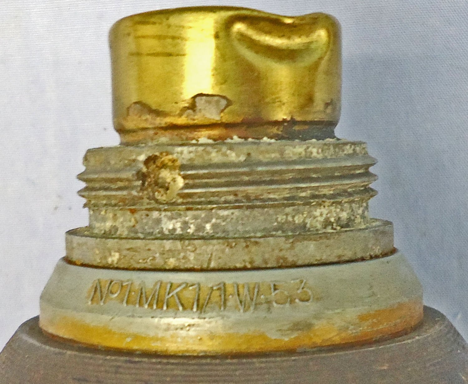 {CATEGORY} - INERT DEACTIVATED. Unfired, Original Korean/Cold War Era, 1954 Dated British 3 Inch Practice High Explosive (HE) Mortar & Original Transit Container. Sn - 21775 INERT DEACTIVATED. Unfired, Original Korean/Cold War Era, 1954 Dated British 3 Inch Practice High Explosive (HE) Mortar & Original Transit Container. Sn - 21775  Other Ammunition
