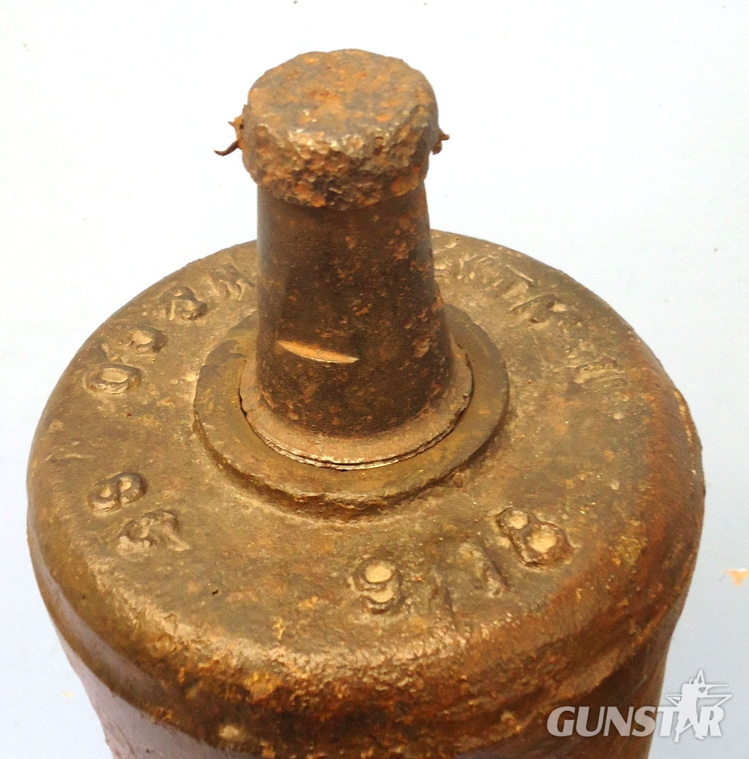 INERT DEACTIVATED. Original, Unfired, British, WW1, 1918 Dated, High Explosive (HE) 6 Inch Newton Trench Mortor & Fuze. - O 2256 INERT DEACTIVATED. Original, Unfired, British, WW1, 1918 Dated, High Explosive (HE) 6 Inch Newton Trench Mortor & Fuze. - O 2256  Other Ammunition 