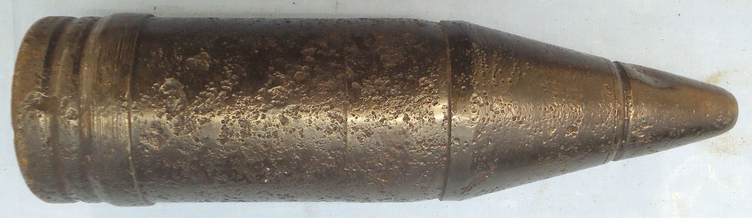 {CATEGORY} - DEACTIVATED INERT. RARE, Unfired German, WW2, Panther V, 1944 Dated, 7.5cm (75 x 640R) Pzgr 39 APCBC/HE (Armour Piercing Capped, Ballistic Cap / High Explosive Round For The Panther (Panzer V) and the Jagdpanzer IV, Sd.Kfz. 162 tank destroyer. O 2087 DEACTIVATED INERT. RARE, Unfired German, WW2, Panther V, 1944 Dated, 7.5cm (75 x 640R) Pzgr 39 APCBC/HE (Armour Piercing Capped, Ballistic Cap / High Explosive Round For The Panther (Panzer V) and the Jagdpanzer IV, Sd.Kfz. 162 tank destroyer. O 2087  Other Ammunition