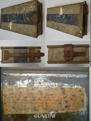  British WW1 Medium Mark A Whippet Tank, Hotchkiss Machine Gun Ammunition Box British WW1 Medium Mark A Whippet Tank, Hotchkiss Machine Gun Ammunition Box Antique & Militaria